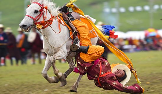 Discovery Travel during Mask Dance Festival of Tagong Monastery and Litang Horse Racing Festival 2026