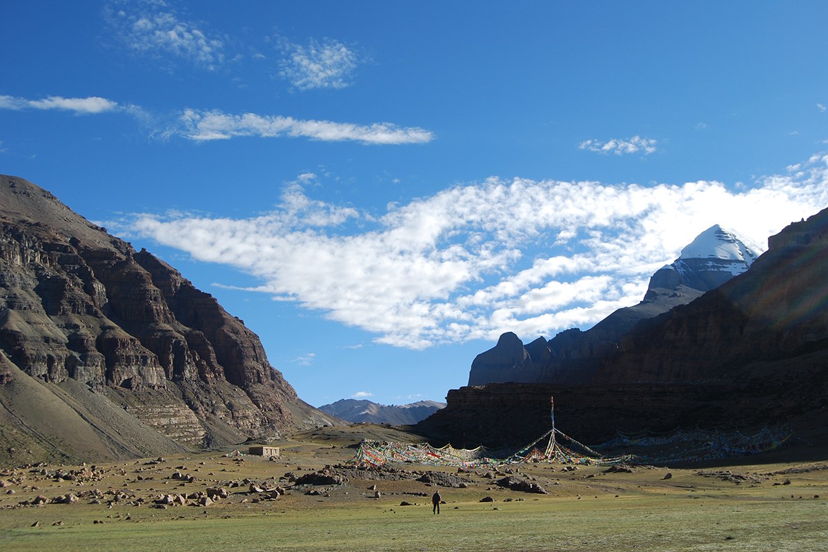 Trekking in Kailash  | Photo by Li Chaojun