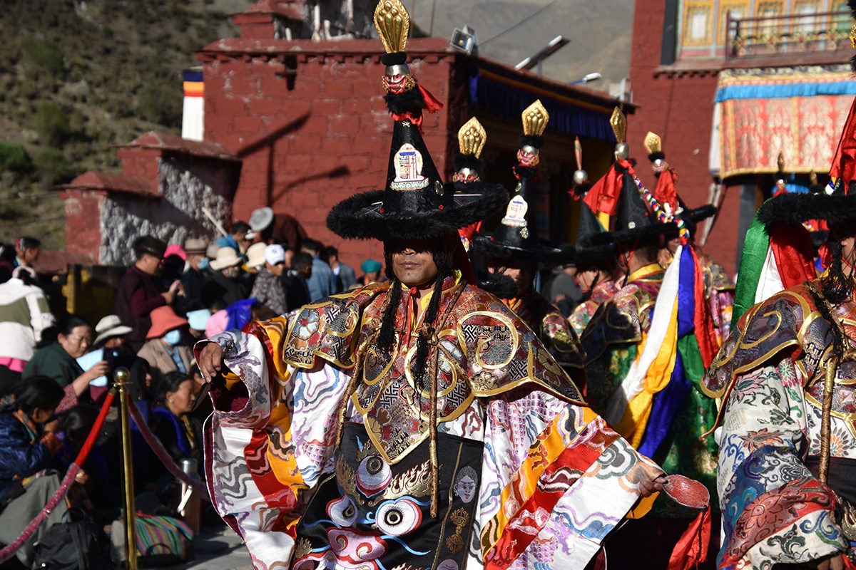 Mask Dance Festival during Great Prayer in Summer | Photo by Yang Zeru