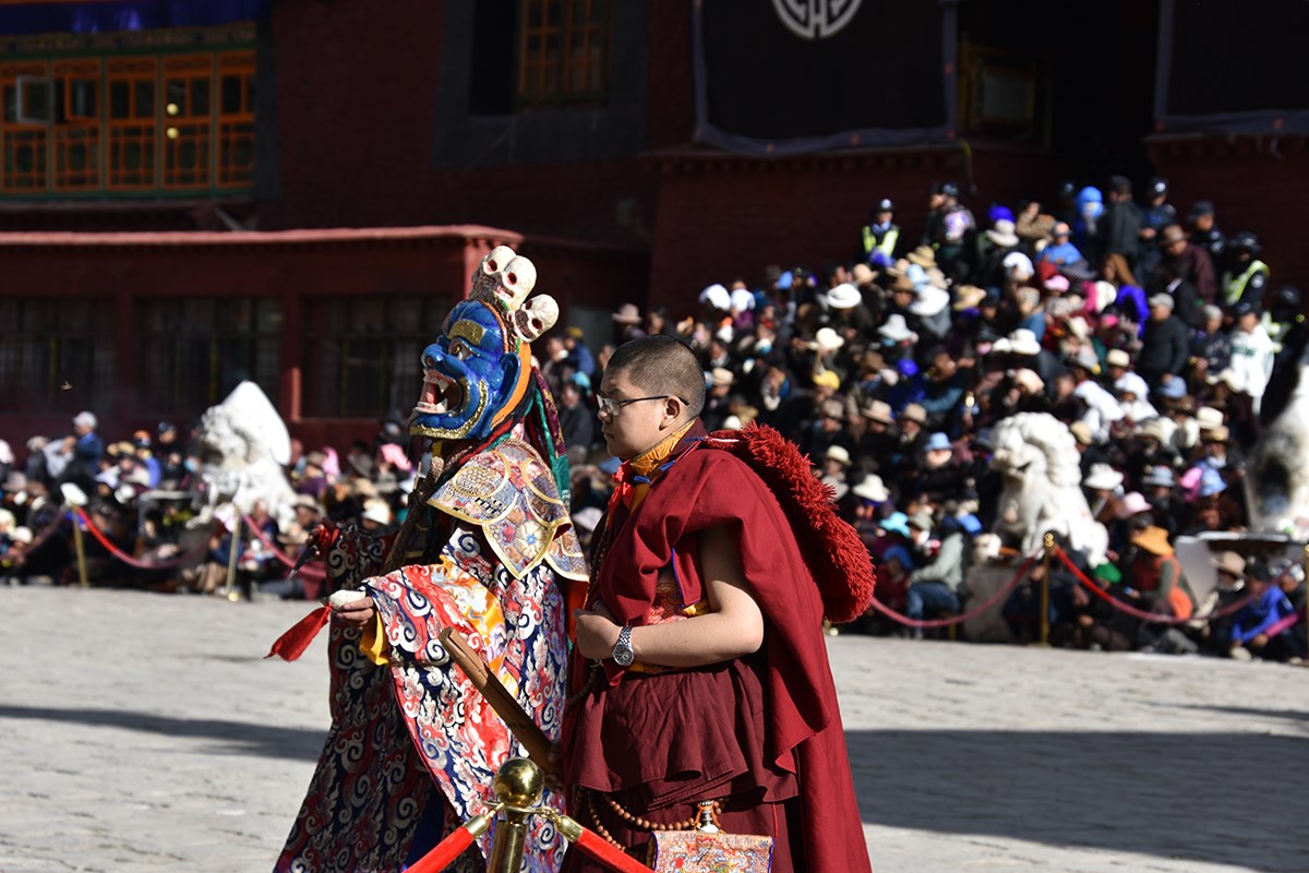Mask Dance Festival during Great Prayer in Summer | Photo by Yang Zeru