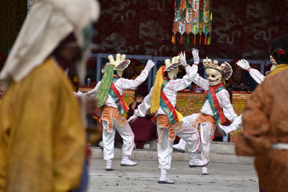 Mask Dance Festival during Great Prayer in Summer | Photo by Yang Zeru