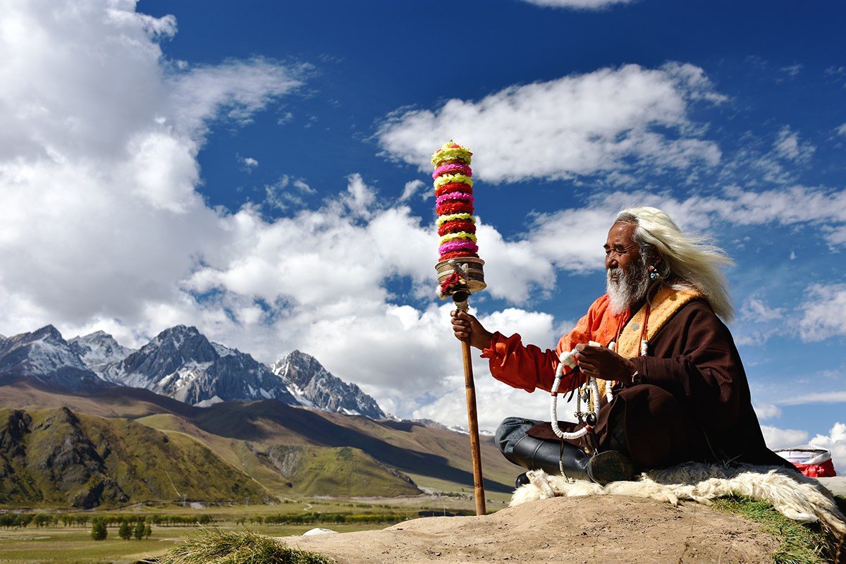 Old Tibetan near Ganzi | Photo by Liu Bin