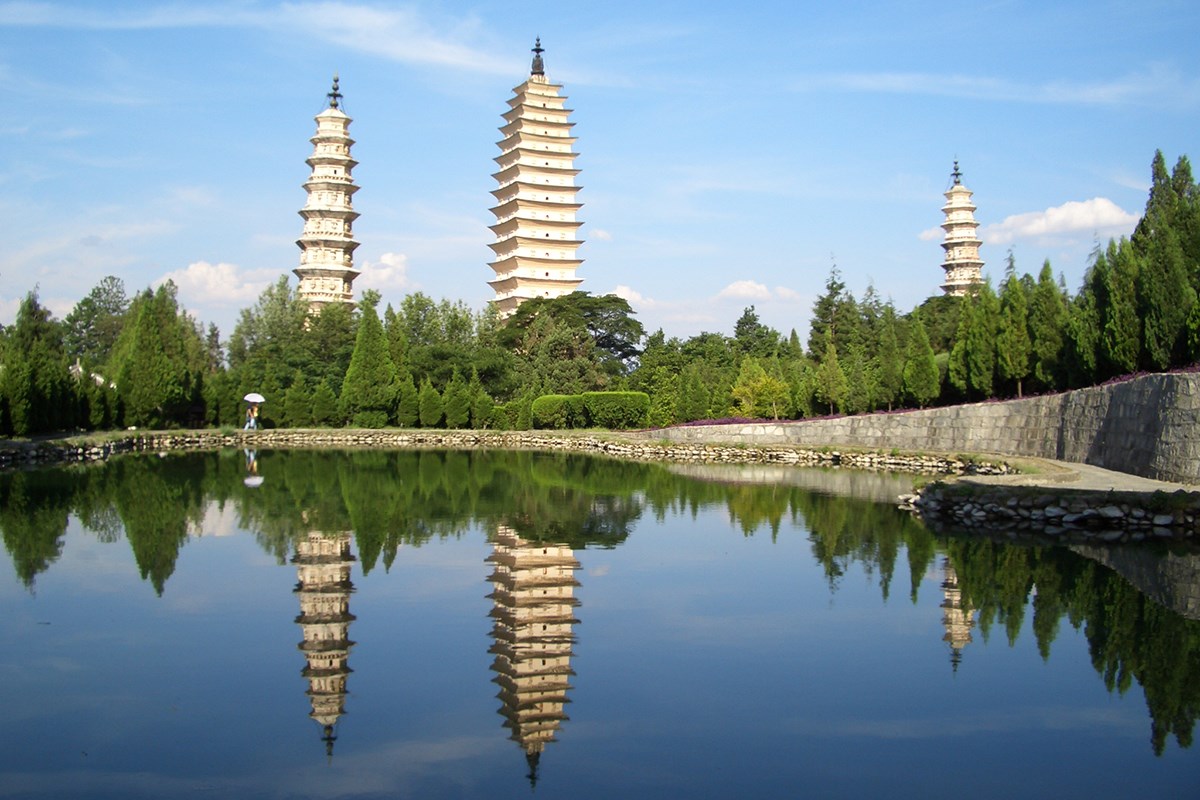 Three Pagododas in Dali 